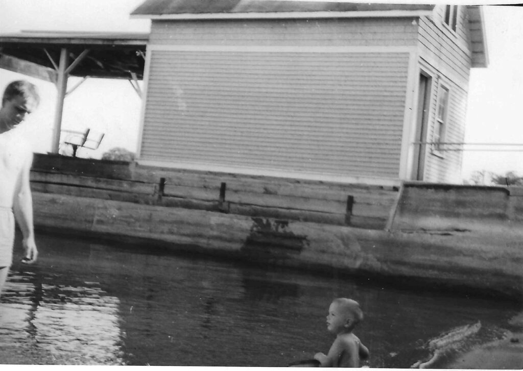 Keuhlen Family at the Sherwood Inn, August 1951 (Source: Phil Keuhlen)